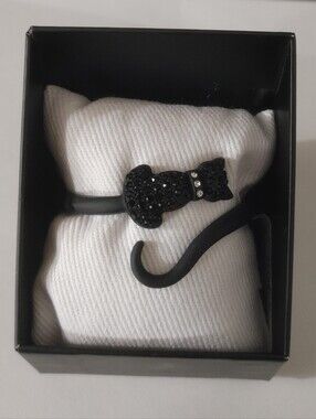 BNWT VIRAL True To Form Halloween Rhinestone Black Cat Bangle Bracelet